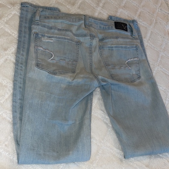 4 reg American Eagle light blue skinny destroyer - Picture 8 of 12